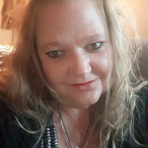 Meet your Posher, Corinne